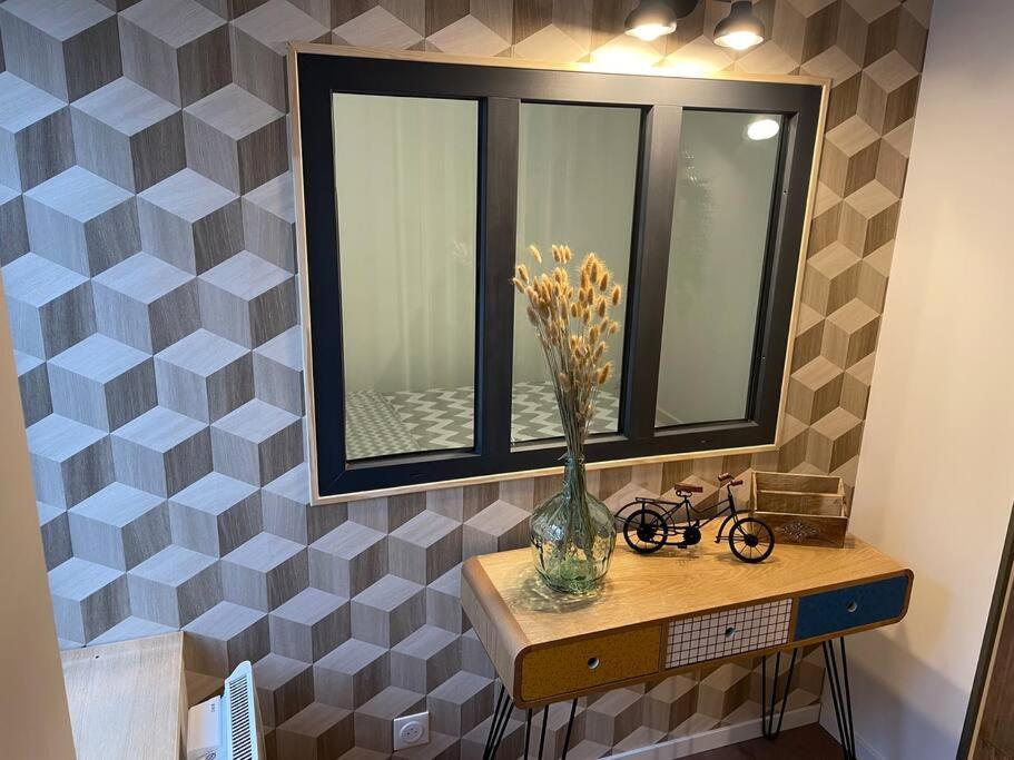 Apartamento La Maisonnette Du Chateau Alençon Exterior foto